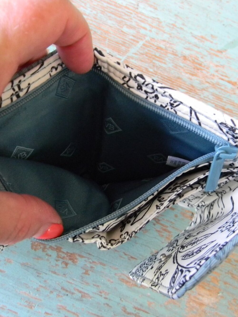 Vera Bradley TIGER LILY SMALL COMPACT RFID TRIFOLD WALLET - Picture 8 of 8